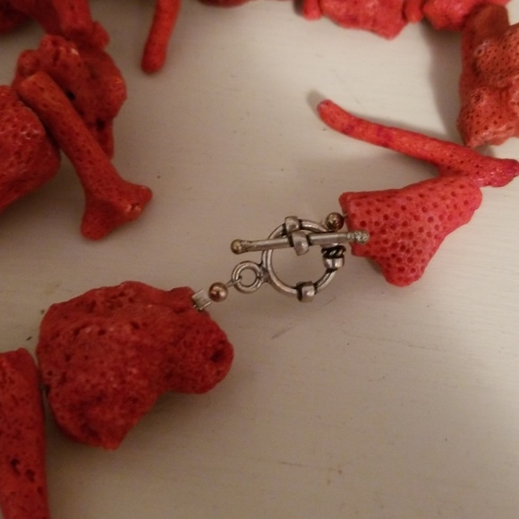 Coral necklace - Picture 2 of 4